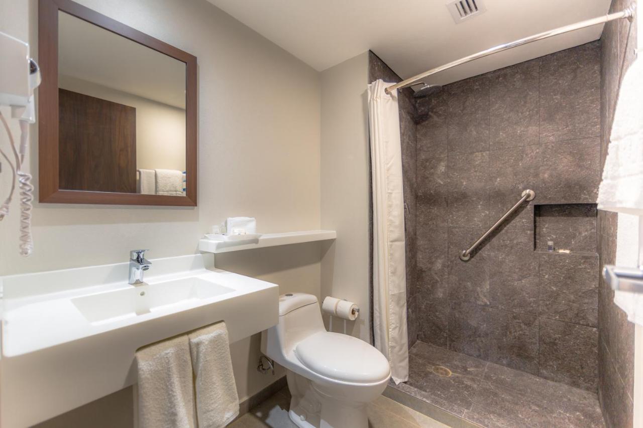 Sleep Guadalajara Galerias Gasthof 4*